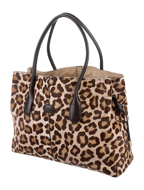 leopard print tote bag.